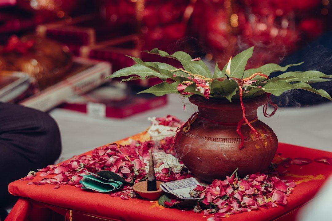 Wedding floral decoration, representing portfolio content vendors post during the booking window